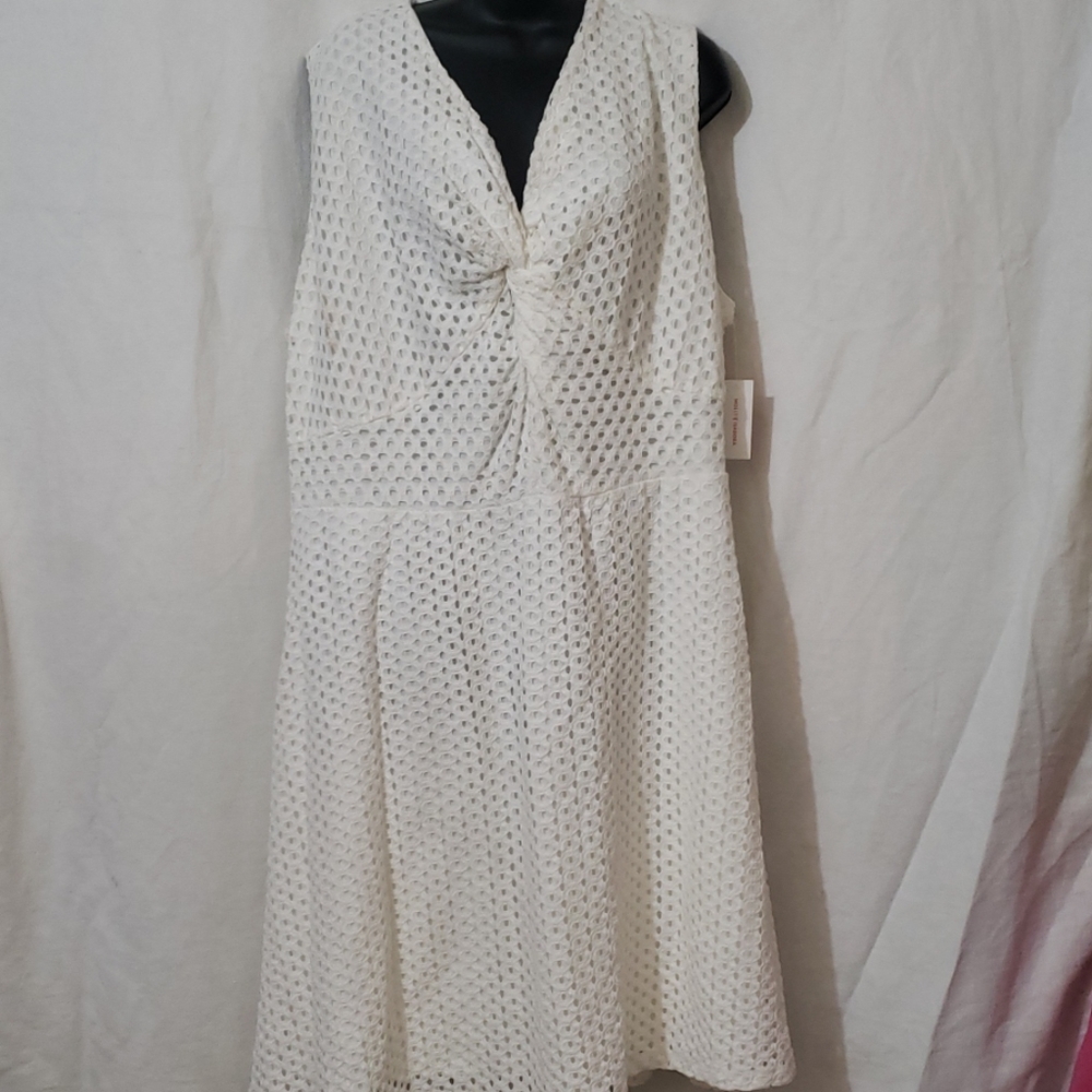Cream Sleeveless V-Neck A-Line Midi Dress